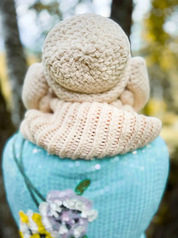 Czapka ręcznie robiona EXPLORER ,,Ecru"