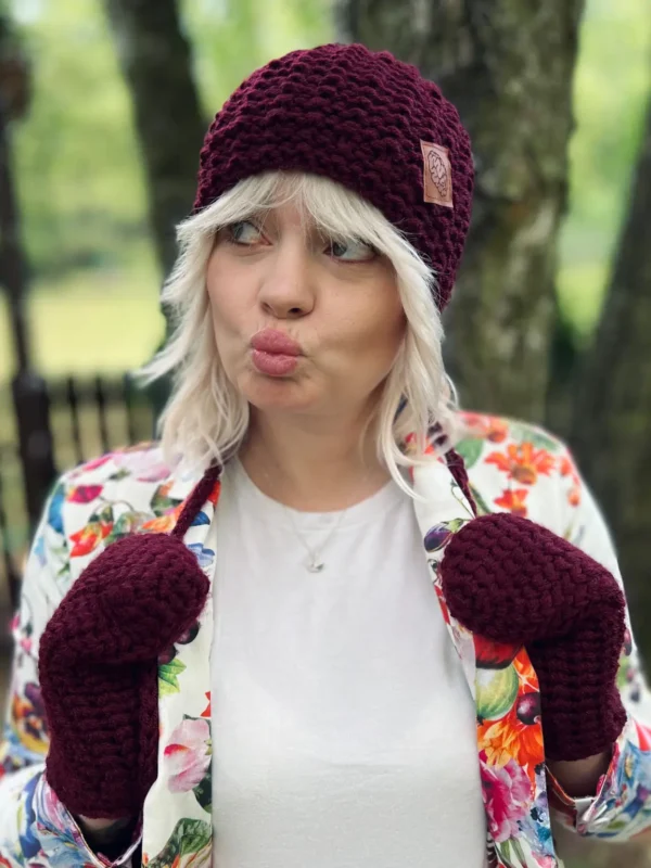 Rękawiczki handmade ze sznureczkiem ,,Bordo"