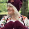 Stylowa czapka z pomponem HERO "Bordo"
