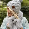 Czapka handmade krótka HAPPY ,,Wybielony szary"