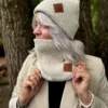 Czapka beanie logo ekoskórka "Jasny beż"