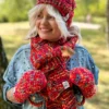 Rękawiczki handmade ze sznureczkiem ,,Czerwienie"