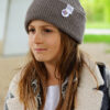 Czapka beanie dla dziecka logo kolorowe "Ciemny beż"