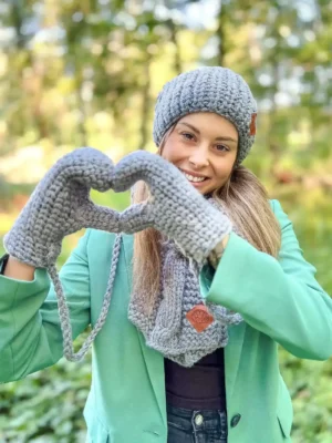 Rękawiczki handmade ze sznureczkiem ,,Szary"