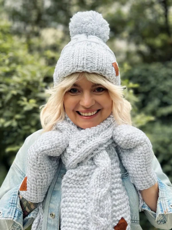Czapka duży pompon EUFORIA "Wybielony szary"