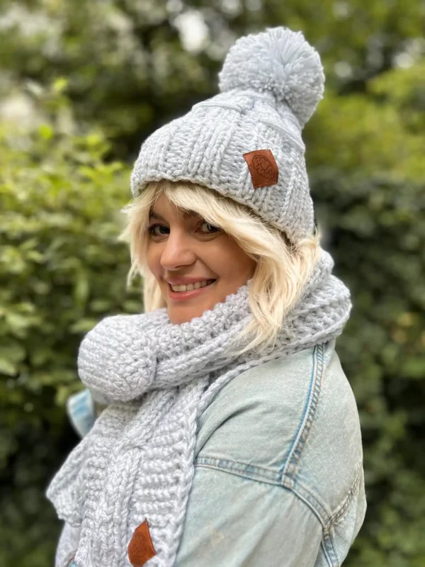 Czapka duży pompon EUFORIA "Wybielony szary"