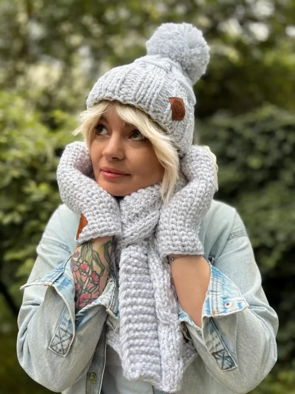 Czapka duży pompon EUFORIA "Wybielony szary"