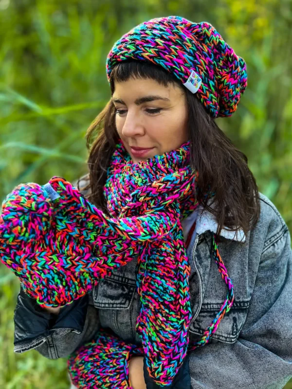 SZAL handmade "Czarne kolorki szalik"