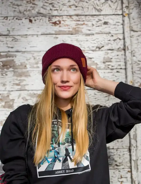 Czapka beanie logo ekoskórka "Bordo"