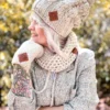 Rękawiczki handmade ze sznureczkiem ,,Jasny beż"