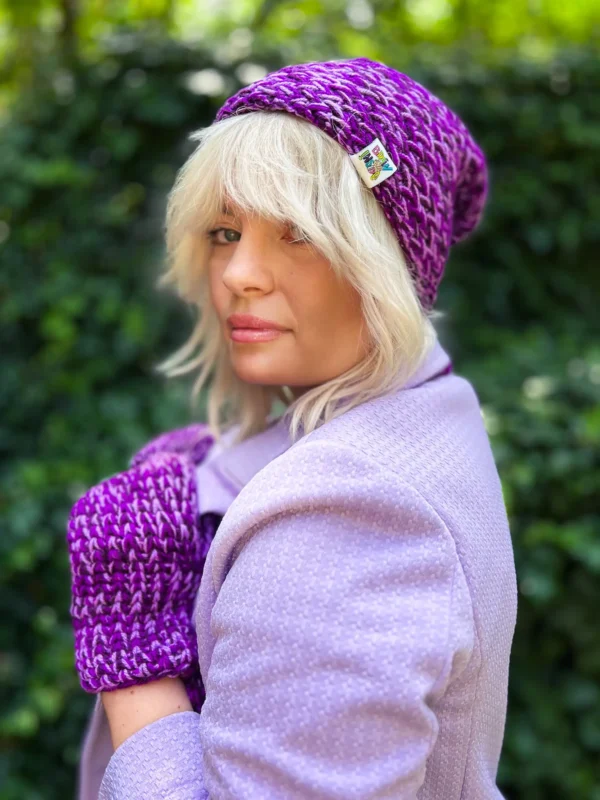 Czapka ręcznie robiona EXPLORER "Fiołki"