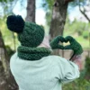 Czapka z dużym pomponem EUFORIA ,,Soczysta zieleń"
