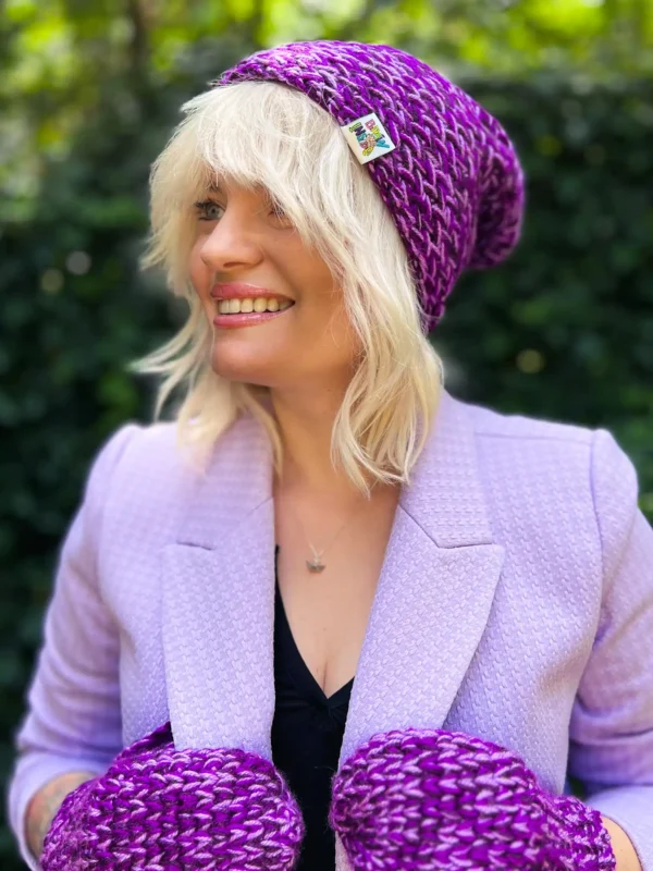 Czapka ręcznie robiona EXPLORER "Fiołki"