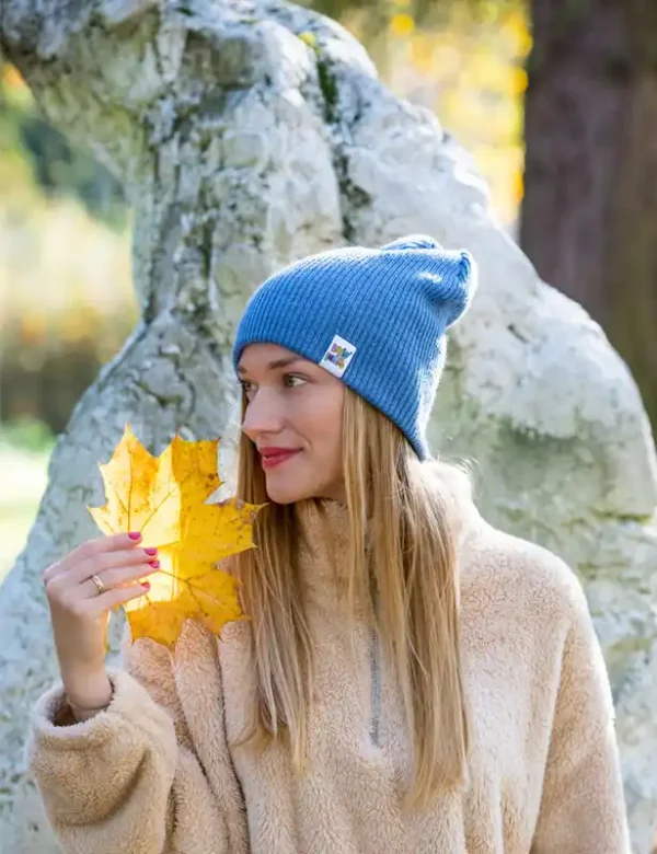 Czapka slouchy logo kolorowe "Brudny niebieski"