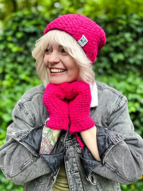 Czapka ręcznie robiona EXPLORER "Luks malina"