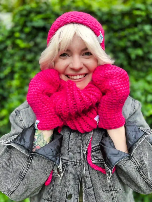 Czapka ręcznie robiona EXPLORER "Luks malina"