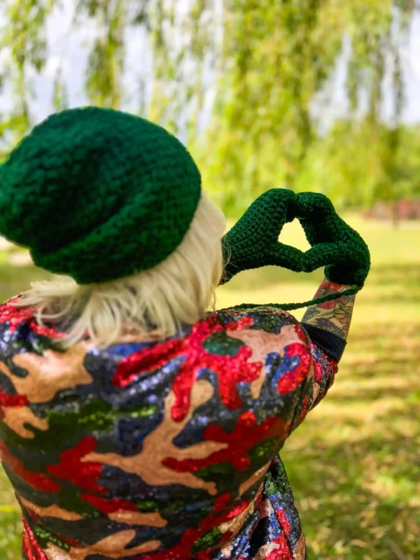 Rękawiczki handmade ze sznureczkiem ,,Ciemny zielony"