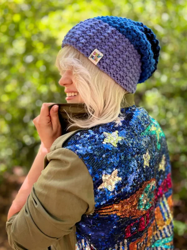 Czapka zimowa bez pompona NEVERLAND "Niebieskie paski"