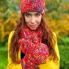 Rękawiczki handmade ze sznureczkiem ,,Czerwienie"