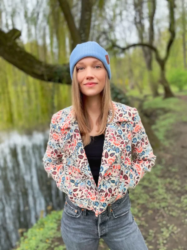 Czapka beanie logo ekoskórka "Jasny niebieski"