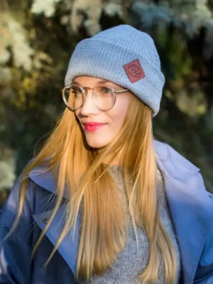 Czapka beanie logo ekoskórka "Jasny szary"