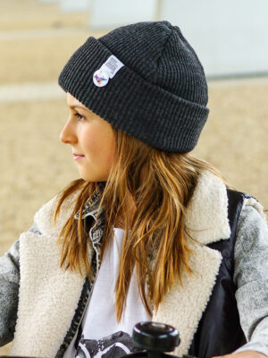 Czapka beanie dla dziecka logo kolorowe "Ciemny szary"