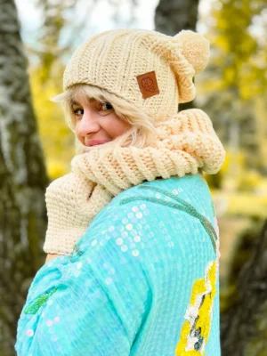 Czapka zimowa podszyta polarem FUN "Ecru" Czapka zimowa podszyta polarem FUN "Ecru"