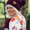 Czapka ręcznie robiona z pomponem ENERGY SHOT ,,Bordo"