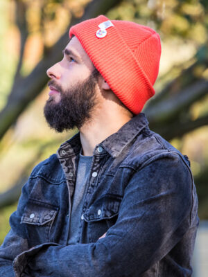 Męska czapka męska wywijana logo kolorowe "Neonowy pomarańczowy" Męska czapka męska wywijana logo kolorowe "Neonowy pomarańczowy"