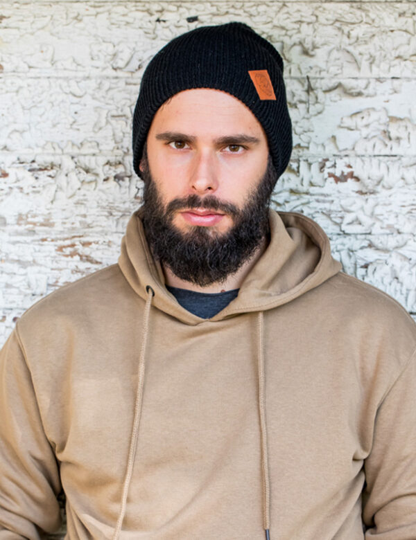 Męska czapka beanie logo ekoskórka "Czarny"