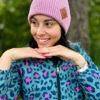 Bawełniana czapka beanie logo ekoskórka "Brudny róż"