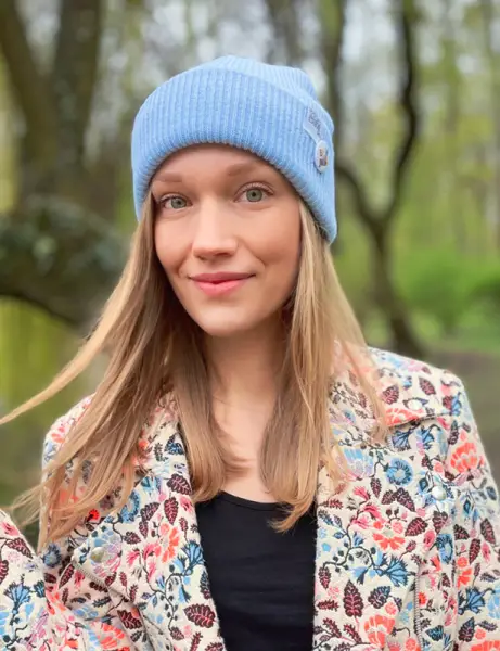 Czapka beanie logo kolorowe "Jasny niebieski"