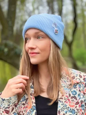 Czapka beanie logo kolorowe "Jasny niebieski"
