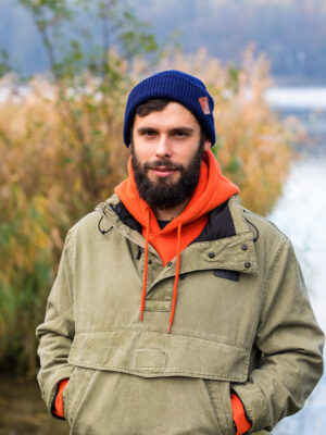 Męska czapka beanie logo ekoskórka "Granat"