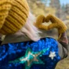 Rękawiczki handmade ze sznureczkiem ,,Miodowa musztarda"