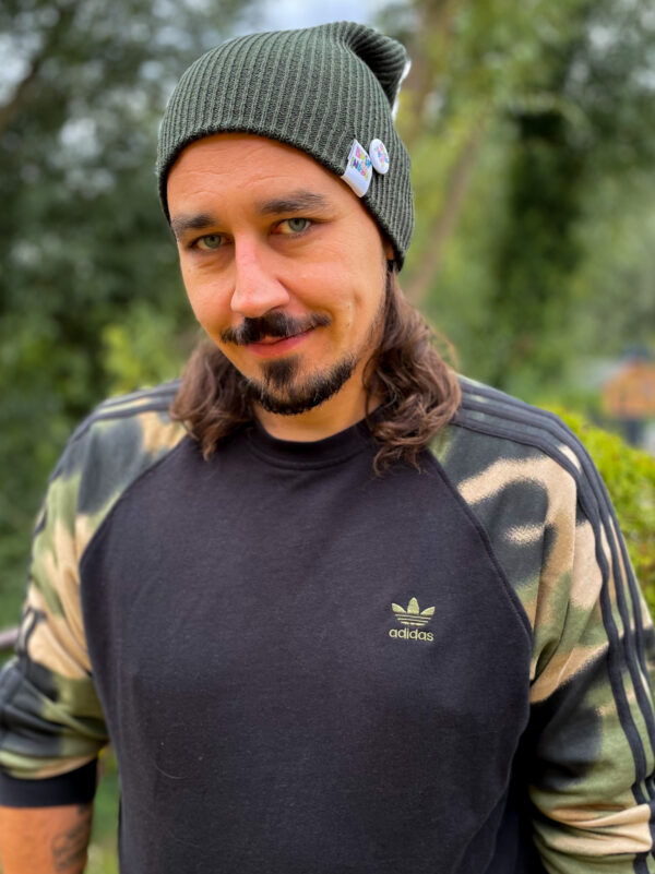 Czapka slouchy logo kolorowe "Khaki"