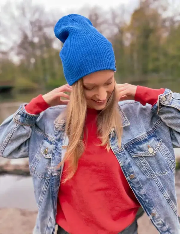 Czapka slouchy logo kolorowe "Niebieski"