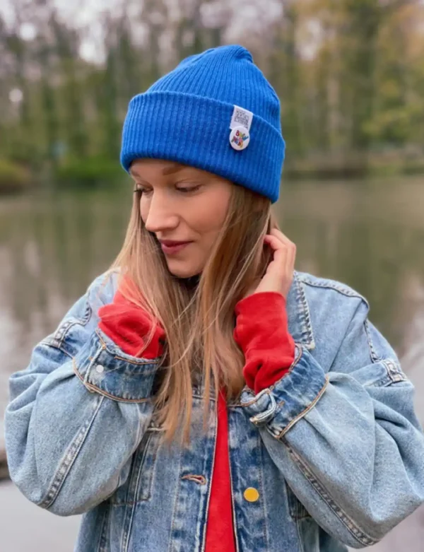 Czapka wywijana logo kolorowe "Niebieski"