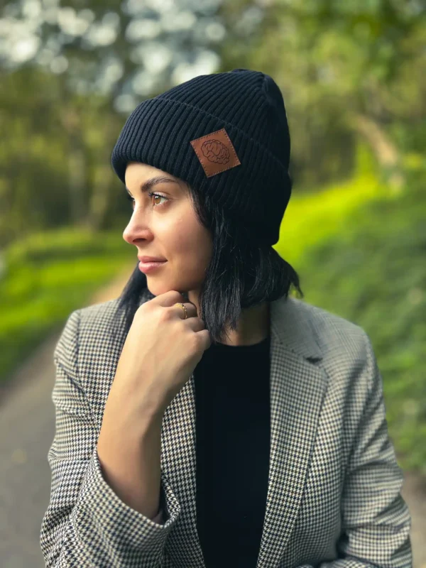 Bawełniana czapka beanie logo ekoskórka "Czarny"
