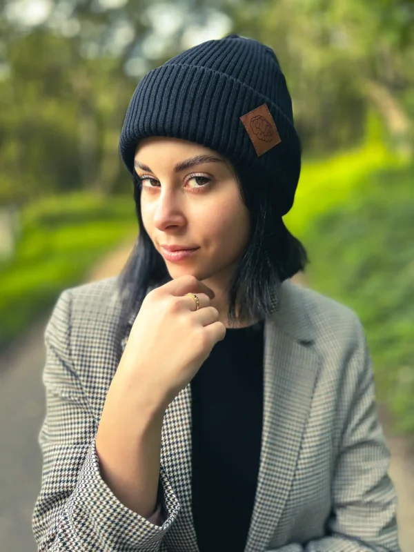 Bawełniana czapka beanie logo ekoskórka "Czarny"