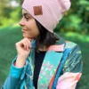 Bawełniana czapka beanie logo ekoskórka "Jasny różowy"