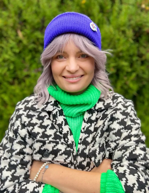 Czapka beanie logo kolorowe "Neonowy fiolet"