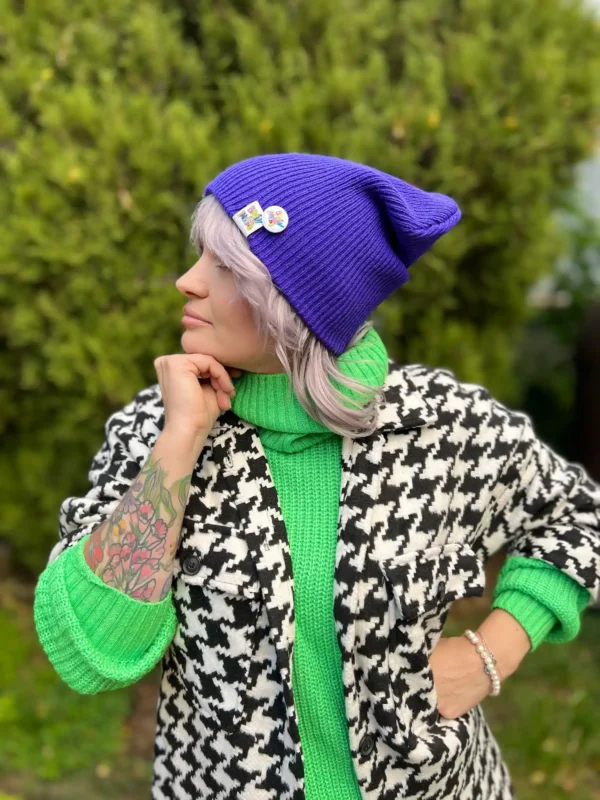 Czapka slouchy logo kolorowe "Neonowy fiolet"