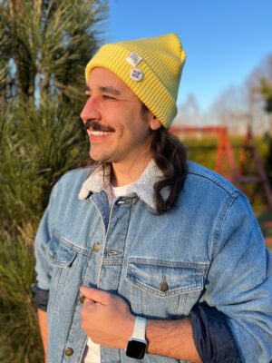 Czapka wywijana logo kolorowe "Żółty" Czapka wywijana logo kolorowe "Żółty"