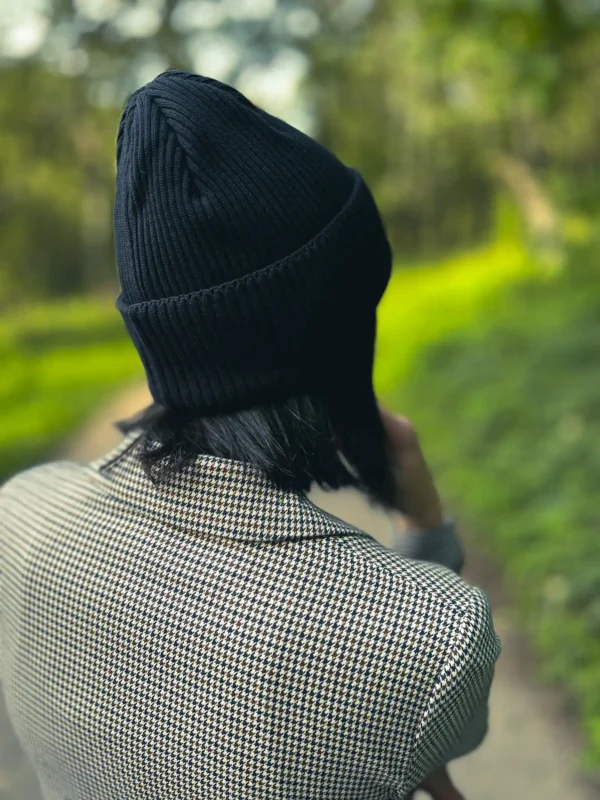 Bawełniana czapka beanie logo ekoskórka "Czarny"