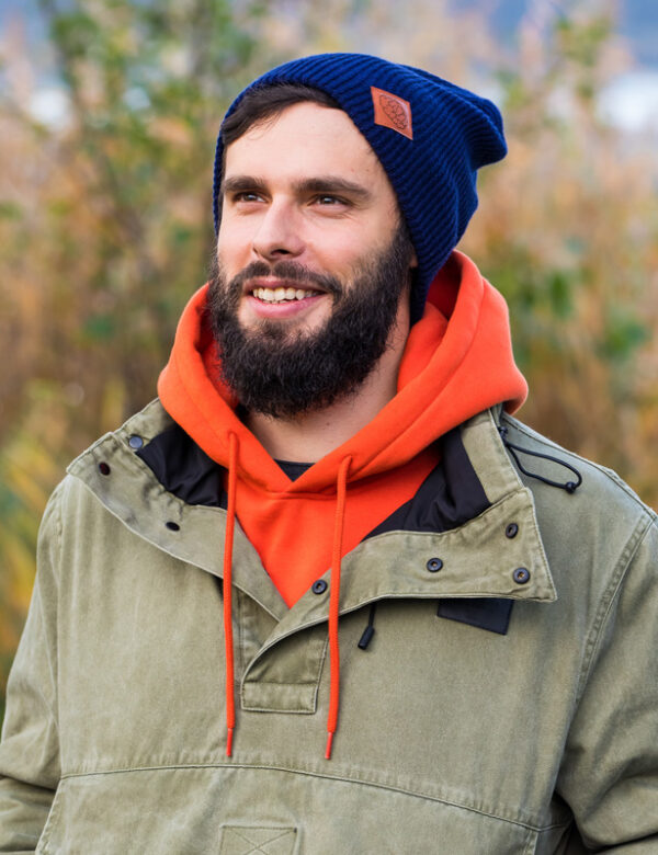 Męska czapka beanie logo ekoskórka "Granat"