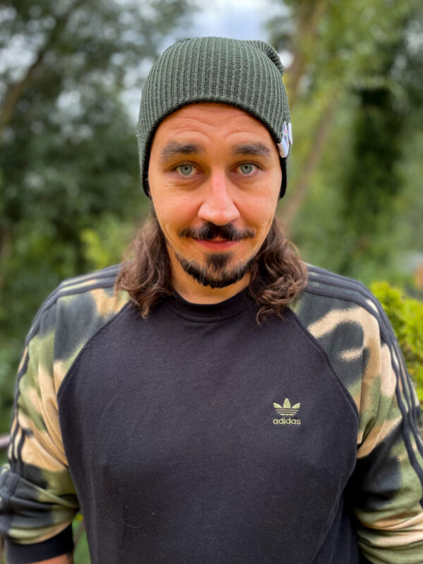 Czapka slouchy logo kolorowe "Khaki"