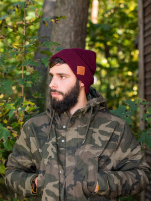 Męska czapka beanie logo ekoskórka "Bordo"