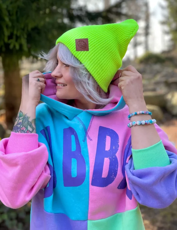 Czapka long logo ekoskórka "Neonowy żółty"