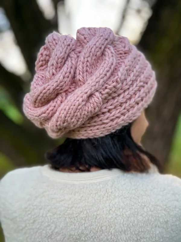 Czapka MERINO oversize THIS IS IT "Jasny różowy"